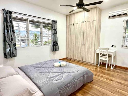 Corner Homestay with Garden and Private Parking — 4-Star Luxury Hotel in Kuala Lumpur, Malaysia