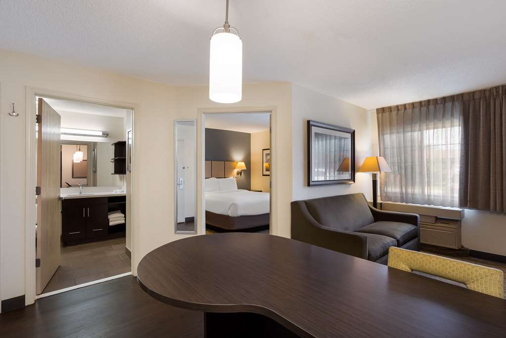 Sonesta Simply Suites Des Moines - photo 10