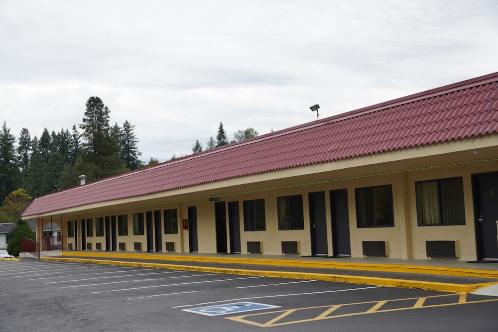 Timberland Inn & Suites - photo 111