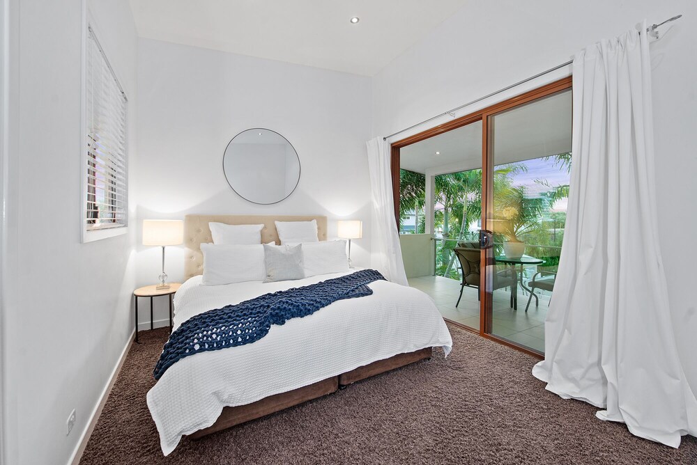 Casa Grande — Broadbeach Waters — photo 3