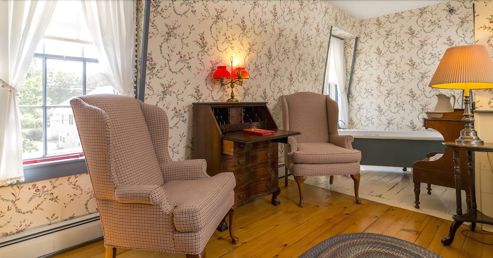 Hancock Inn - photo 26