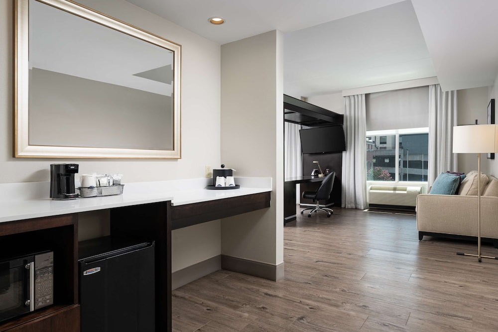 Hampton Inn & Suites Chattanooga Downtown - photo 21