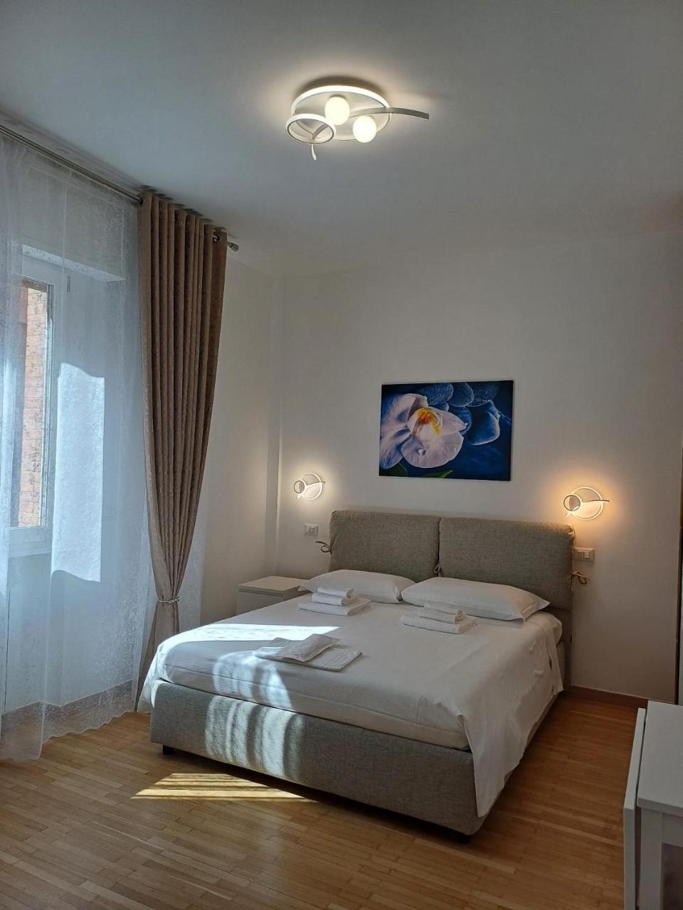 Sandrine — 4-Star Luxury Hotel in Bologna, Italy