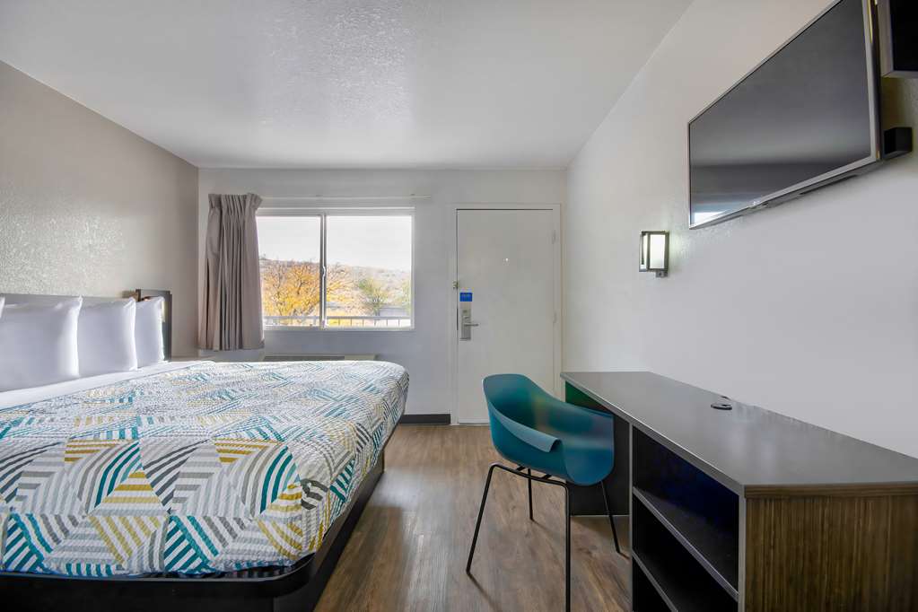 Motel 6 Albuquerque NM Midtown - photo 16