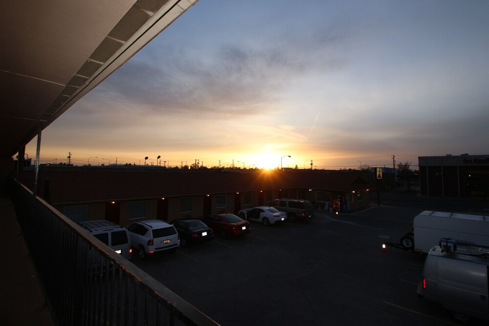 Sunland Inn - photo 10