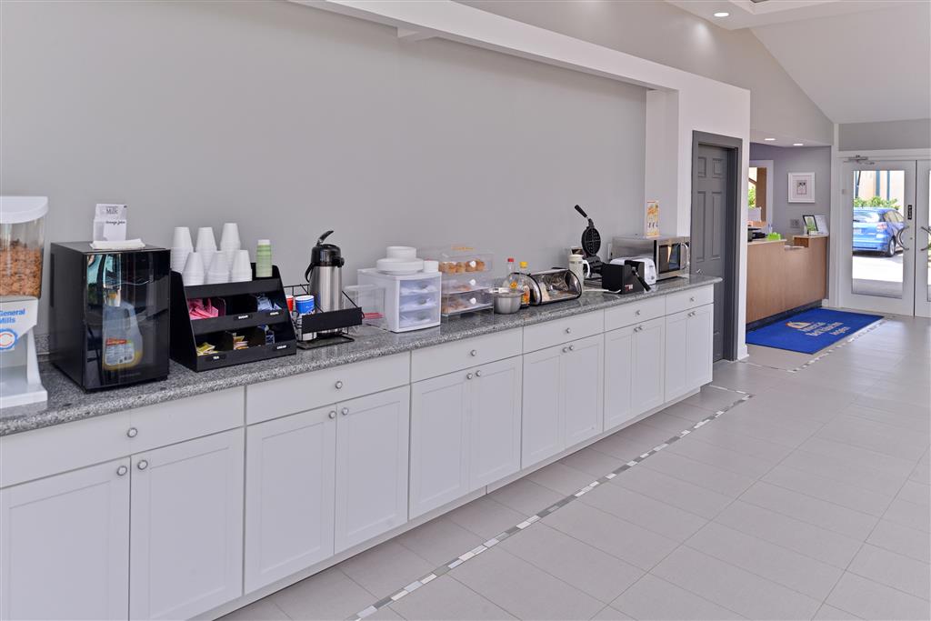 Americas Best Value Inn Angleton - photo 16