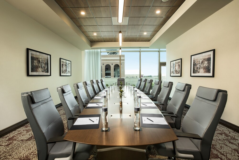 Texas A&M Hotel and Conference Center - photo 43