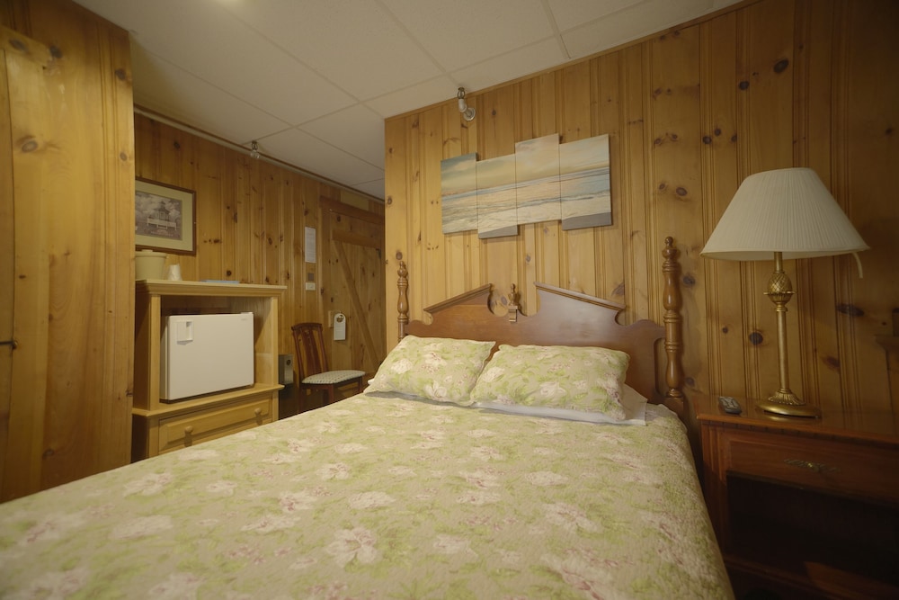 Betty Doon Hotel - photo 3
