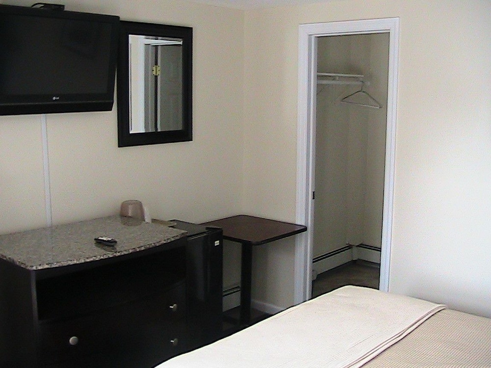 Shore Point Motel - photo 9