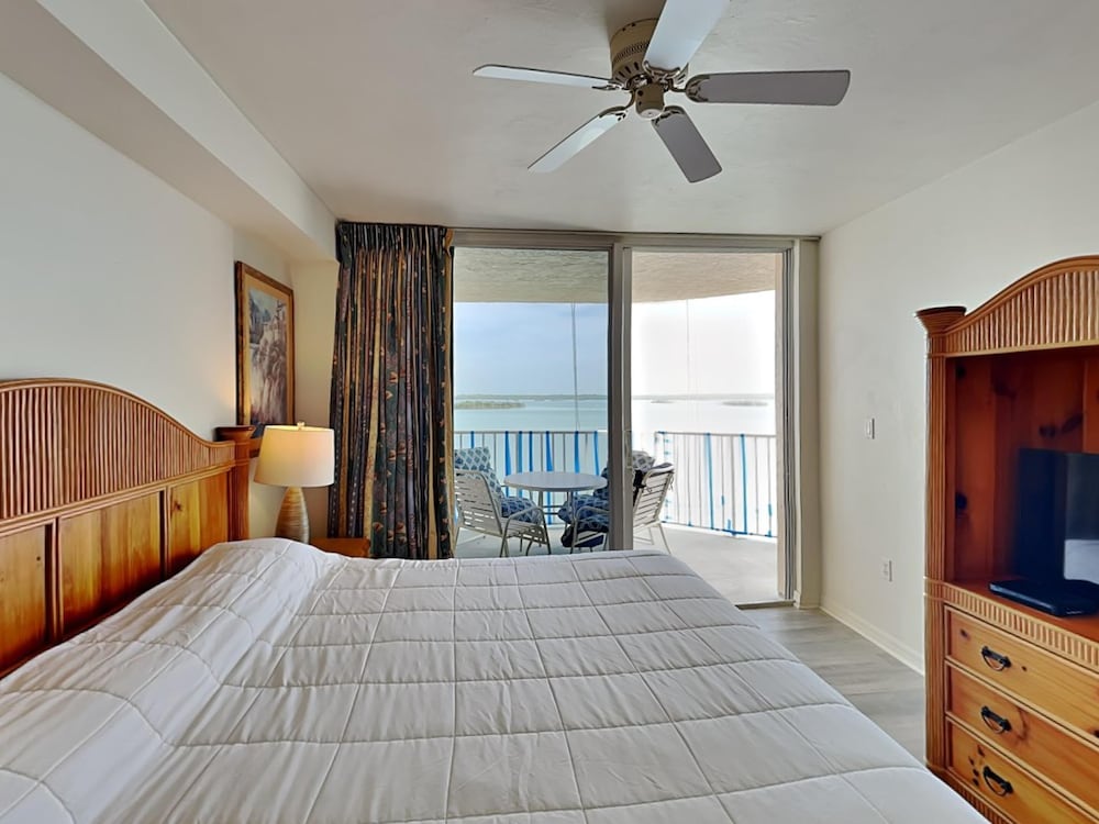 Lovers Key Resort by Distinctive Beach Rentals - photo 11