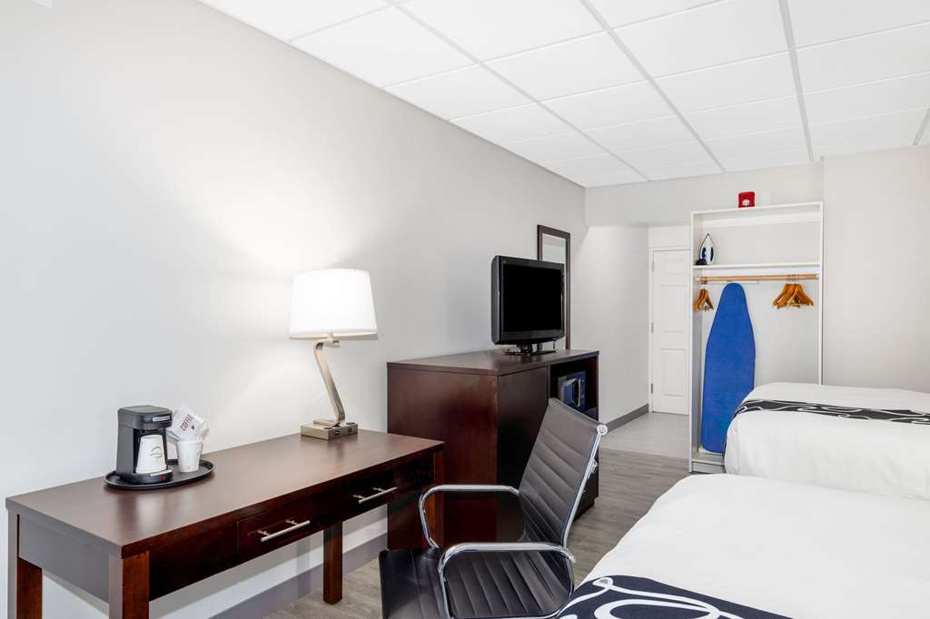 La Quinta Inn by Wyndham Lynnwood - photo 17