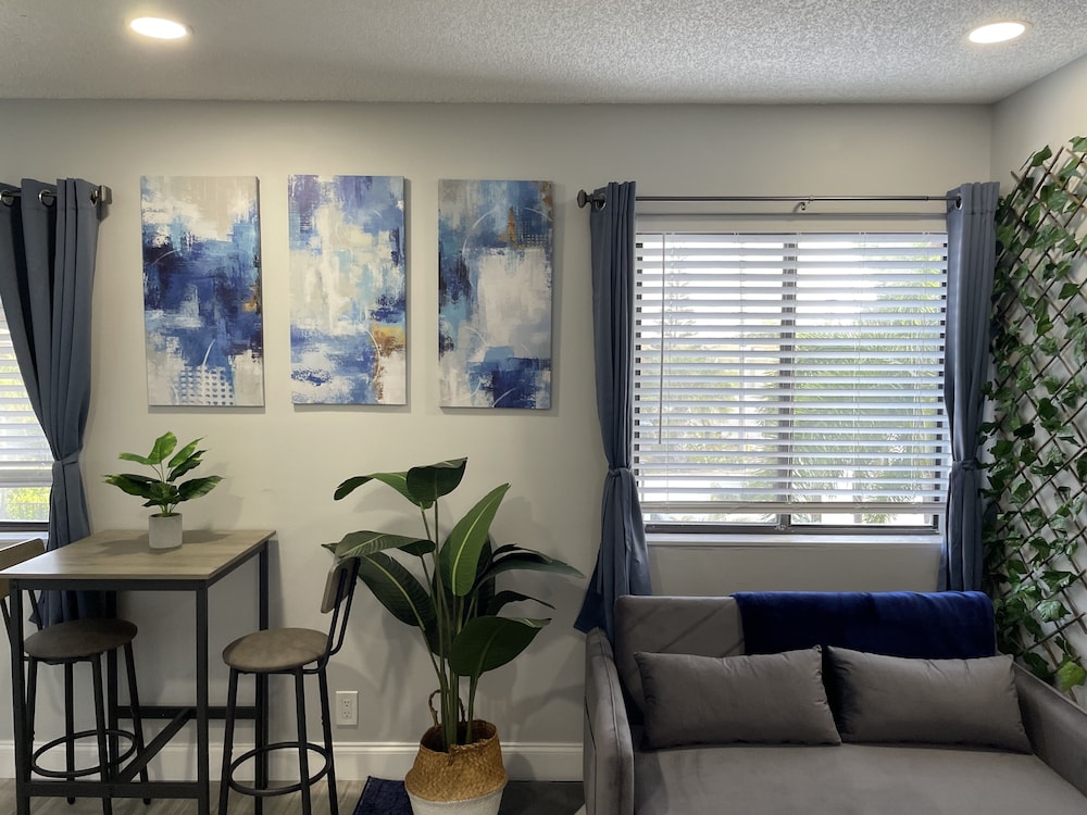 Sunny Palms Inn - photo 21