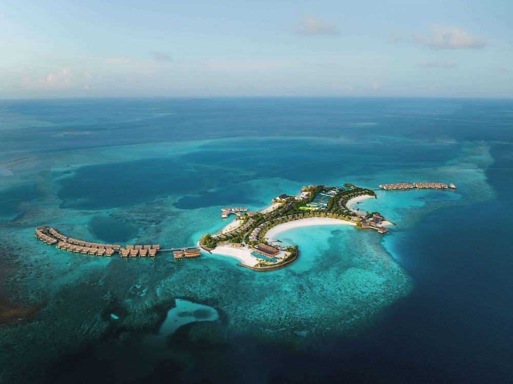 Hilton Maldives Amingiri Resort & Spa — Male — photo 2