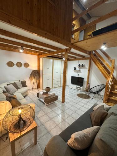 Maria s apartment — 4-Star Luxury Hotel in Lavrio, Greece