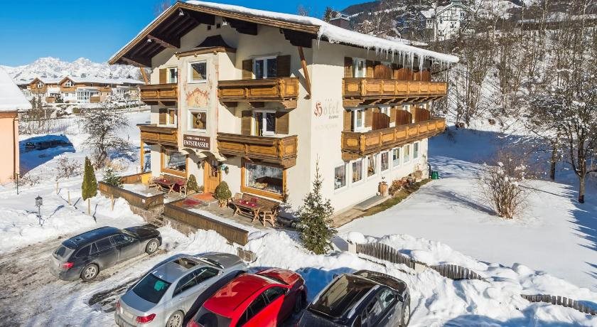 Hotel Garni Entstrasser in Kitzbuehel, Austria