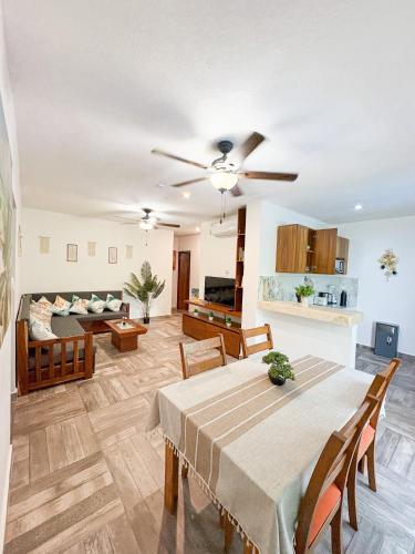 Modern 2BR Apt 3 Baths Pool Wi Fi Steps to Beach — 4-Star Luxury Hotel in Playa Del Carmen, Mexico