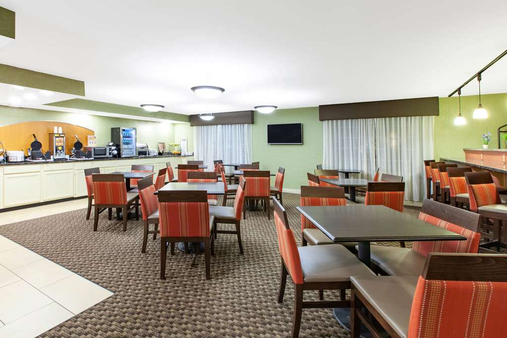 Baymont by Wyndham Harrisburg - photo 14