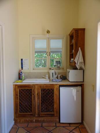 Jacaranda Lodge B&B — Springwood — photo 2