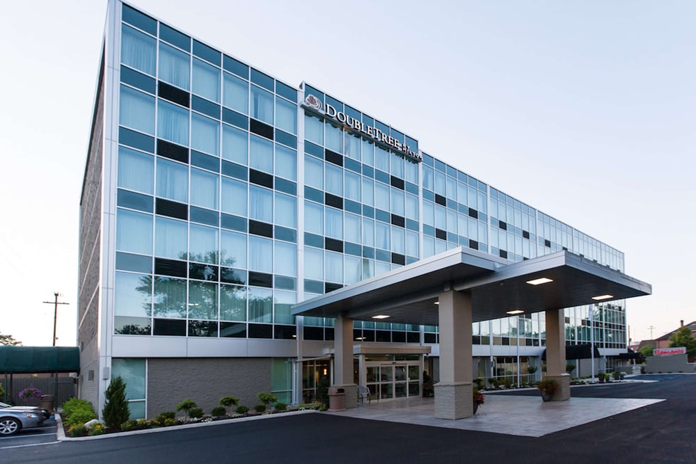 DoubleTree by Hilton Hotel Newark Ohio in Newark, United States