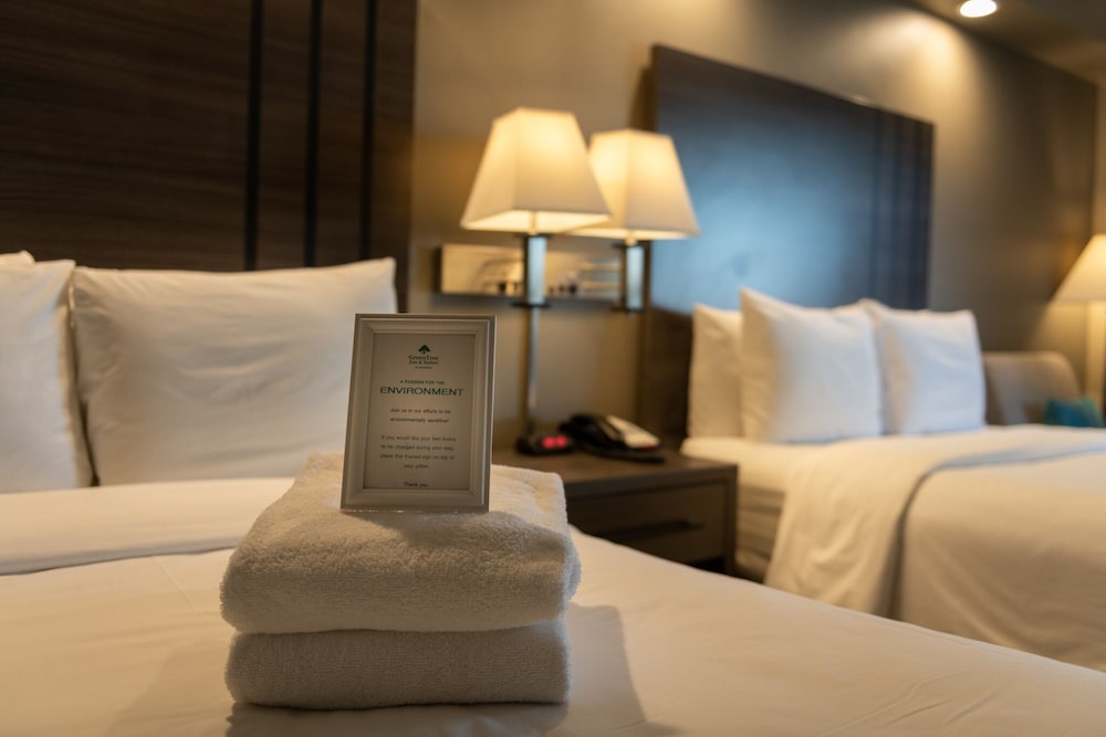 GreenTree Inn & Suites Alhambra - photo 32