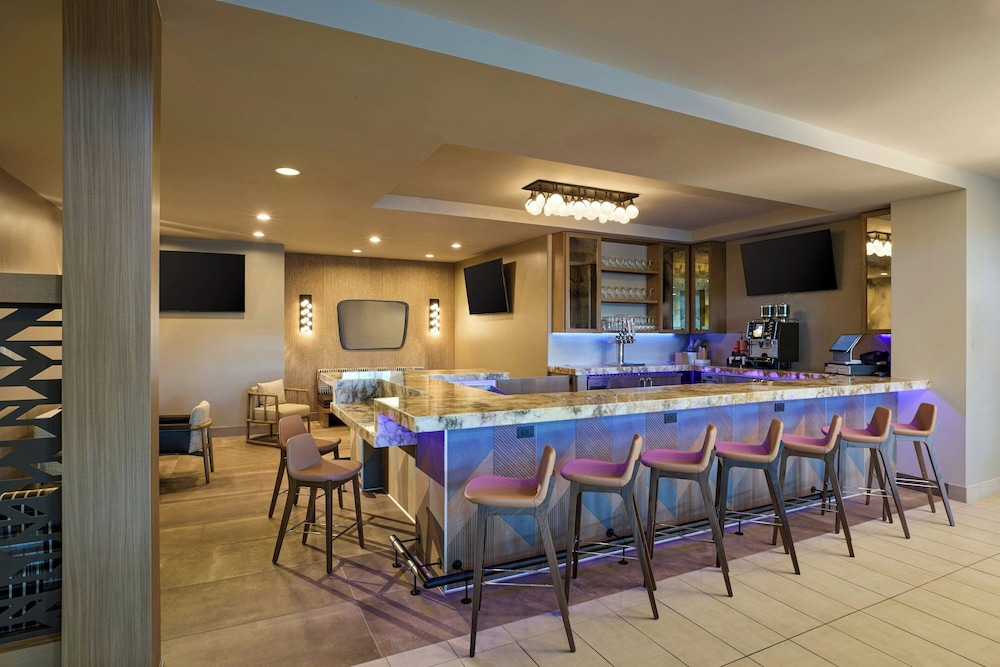 Residence Inn by Marriott Phoenix Desert View at Mayo Clinic - photo 37