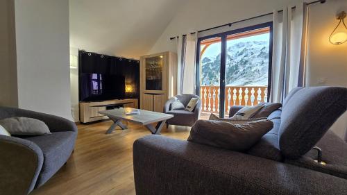 Le Chalet Des Etoiles — 4-Star Luxury Hotel in Bagneres-De-Bigorre, France
