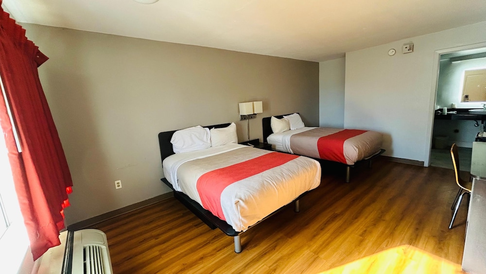 Super 7 Inn Tupelo - photo 25