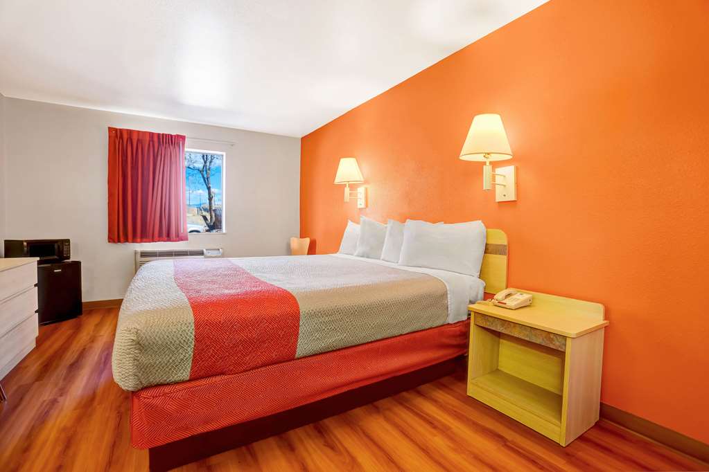 Motel 6 Espanola NM - photo 8