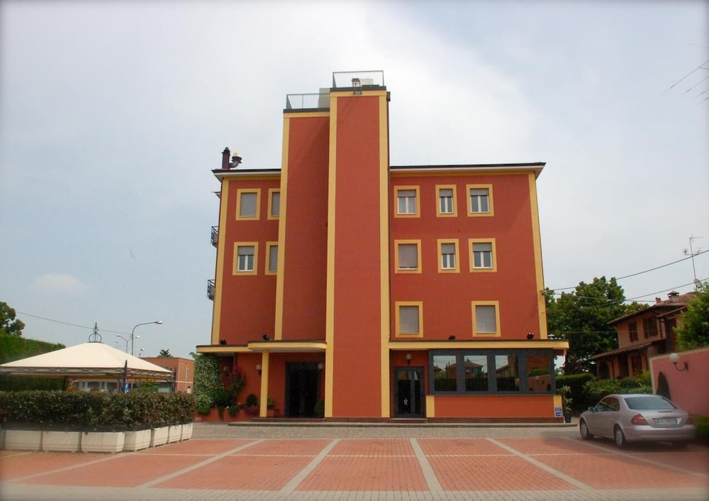 Hotel Aquila — hotel in Castelfranco Emilia