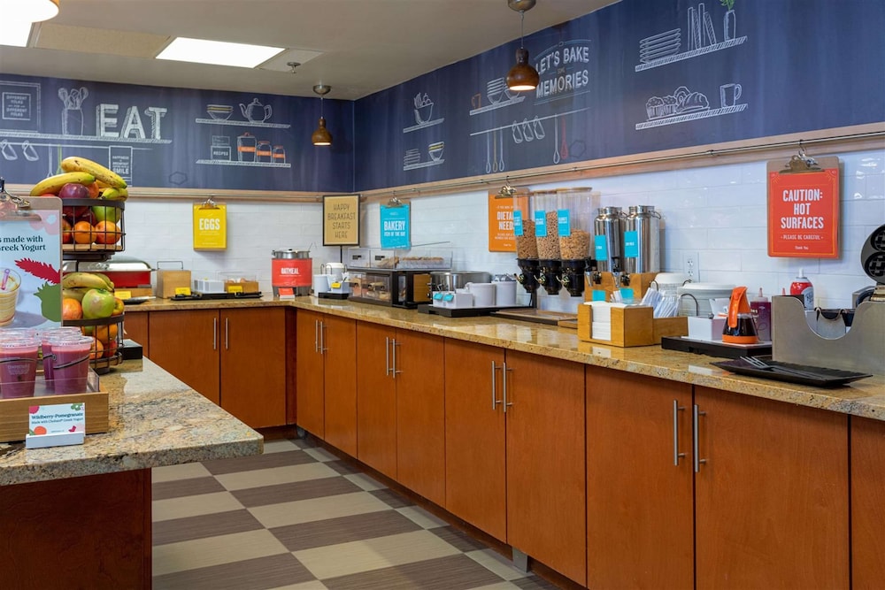 Hampton Inn Williamsport Downtown - photo 17