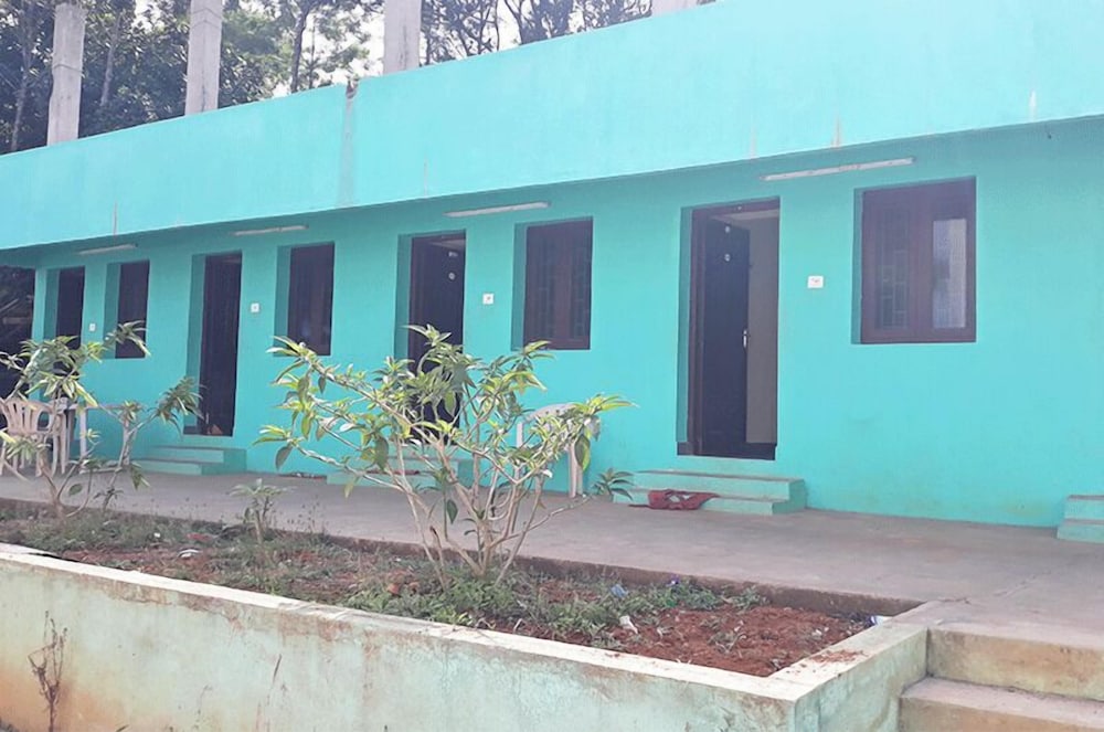 Pepy Madhu Resort — Namakkal
