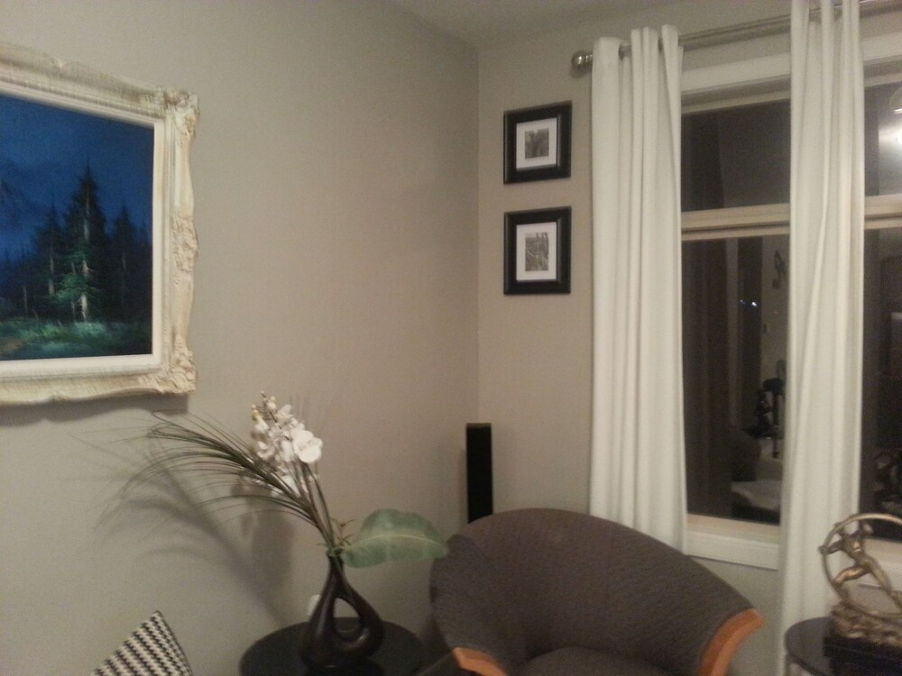 Pinnacle Inn & Suites Aspen in Calgary, Canada