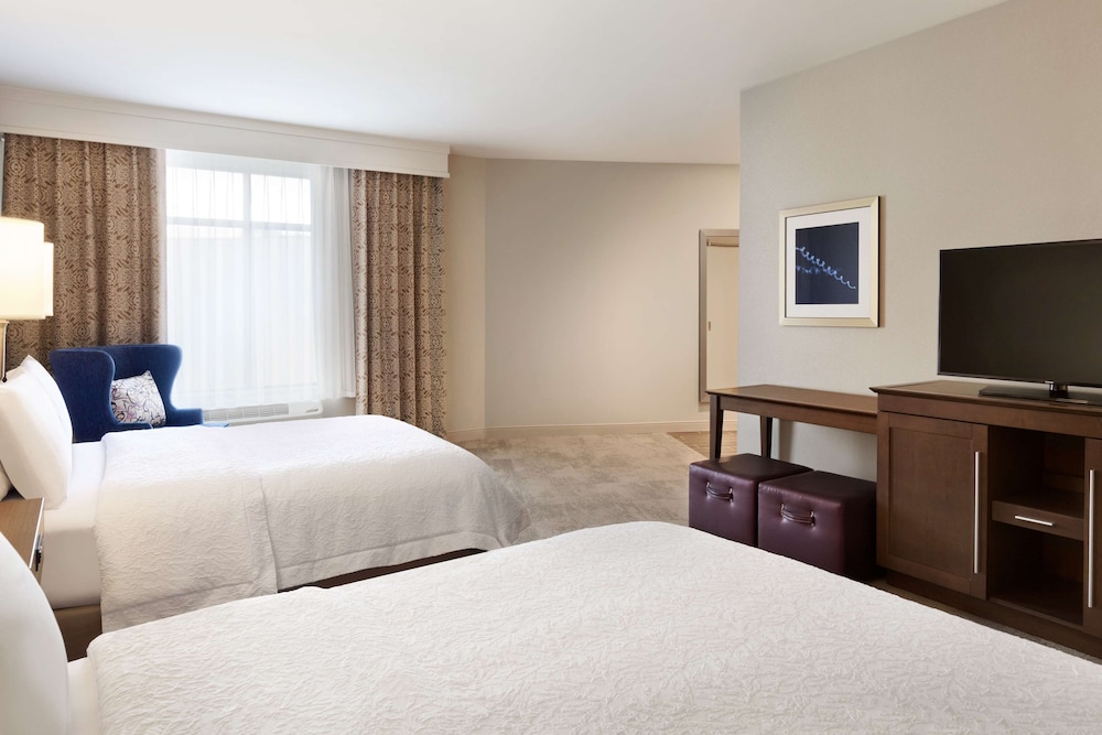 Hampton Inn & Suites Seattle Renton - photo 13