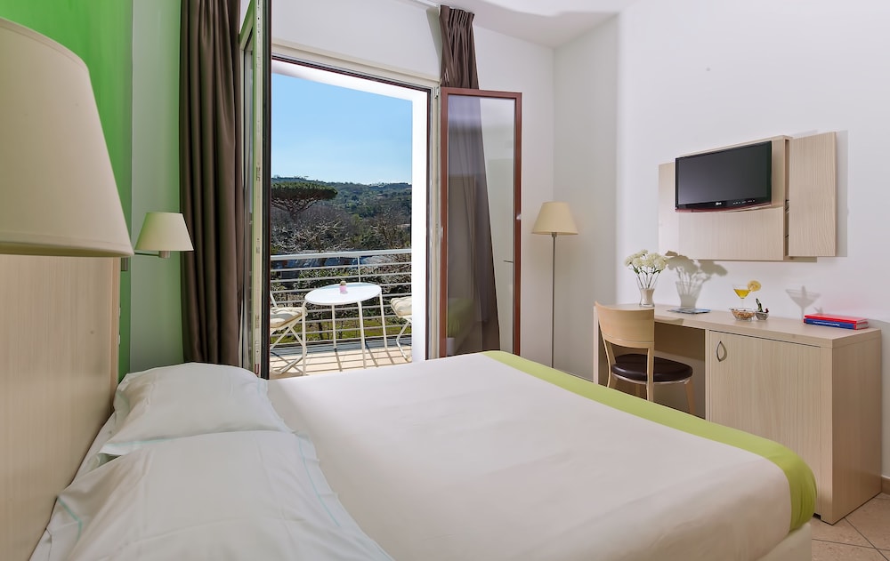 De Maria House Bed & Breakfast — 4-Star Luxury Hotel in Massa Lubrense, Italy