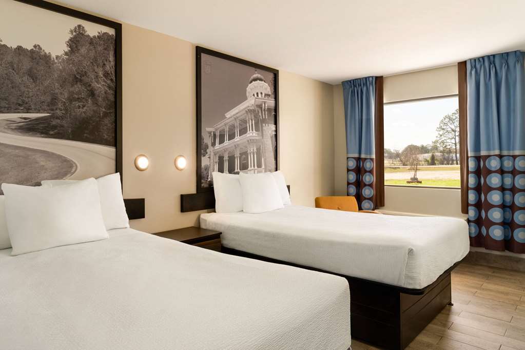 Super 8 by Wyndham Ocean Springs Biloxi - photo 23