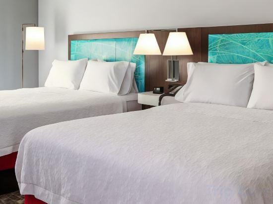 Hampton Inn & Suites Howell - photo 10