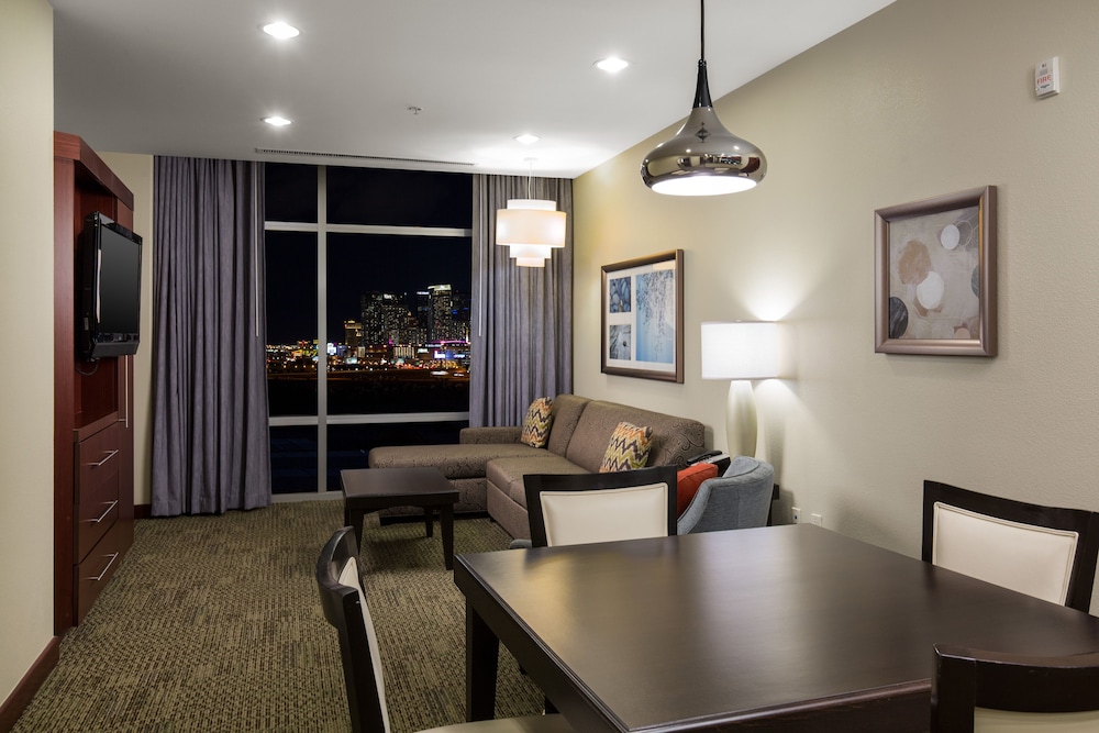 Staybridge Suites: Las Vegas Stadium District - photo 3
