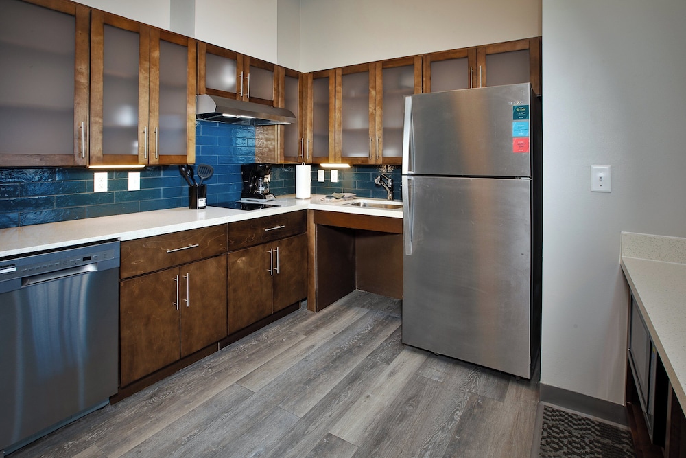 Staybridge Suites Ames - photo 18