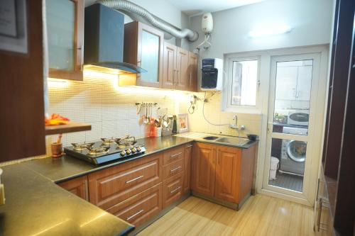 Elegant 3BR Apt in Mohali By Especial Rentals