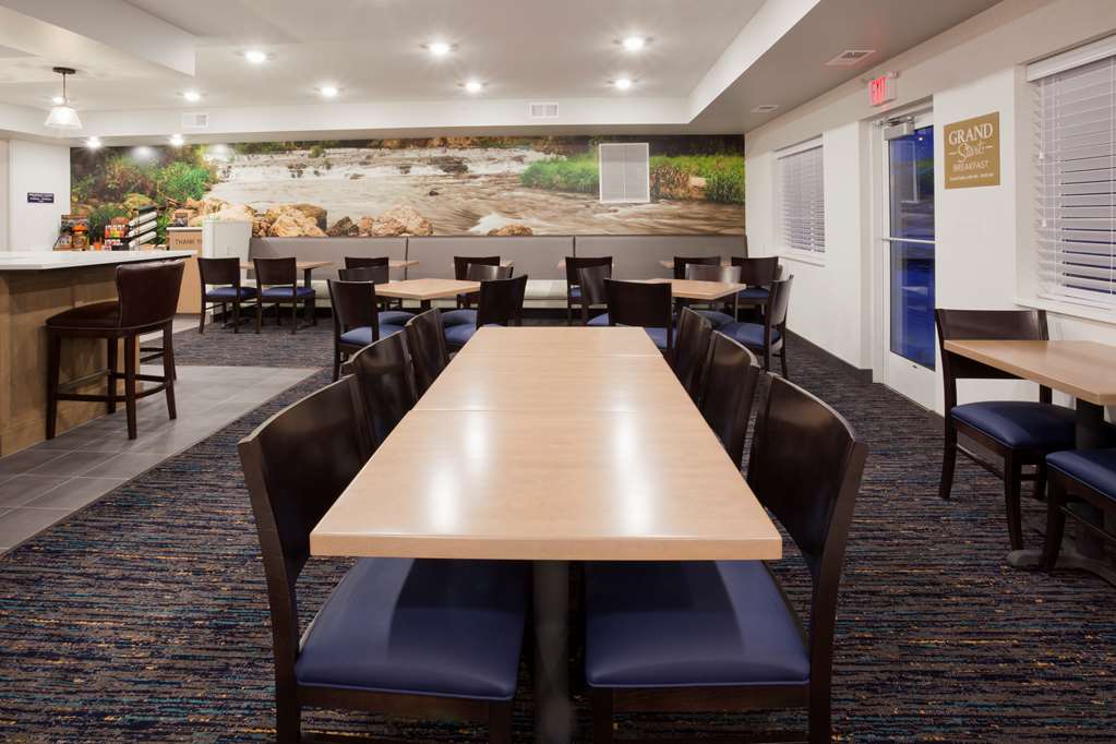 GrandStay Cannon Falls - photo 12