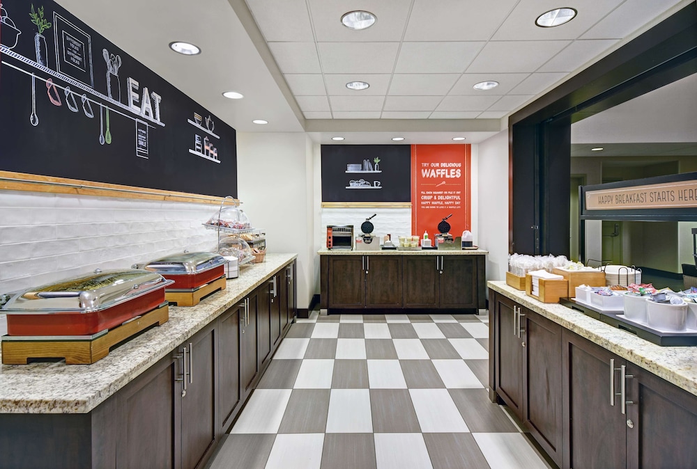 Hampton Inn & Suites Robbinsville - photo 39