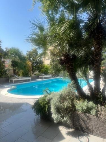 Lux Villa Ivan Budva — 4-Star Luxury Hotel in Budva, Montenegro