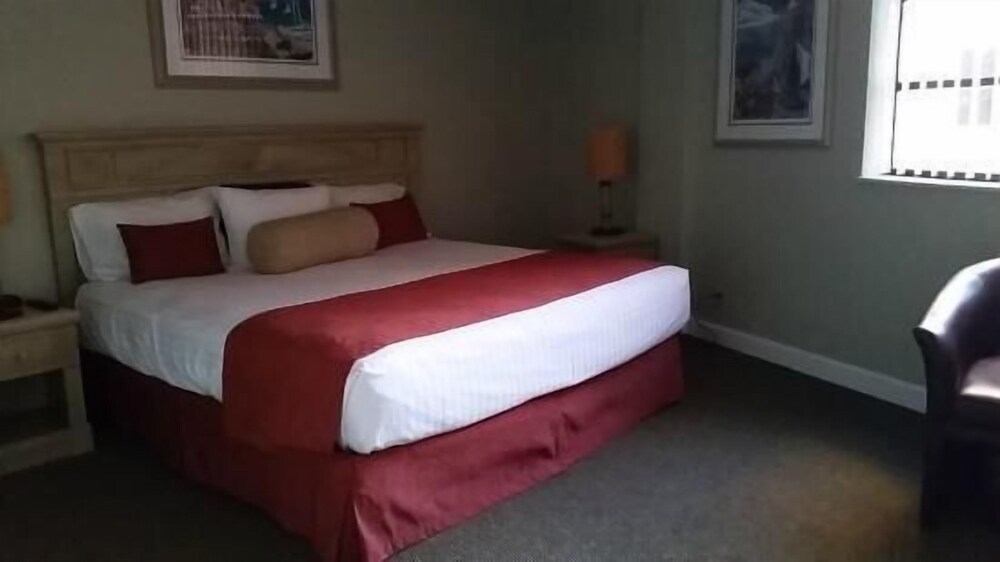 Lighthouse Cove Resort - photo 4