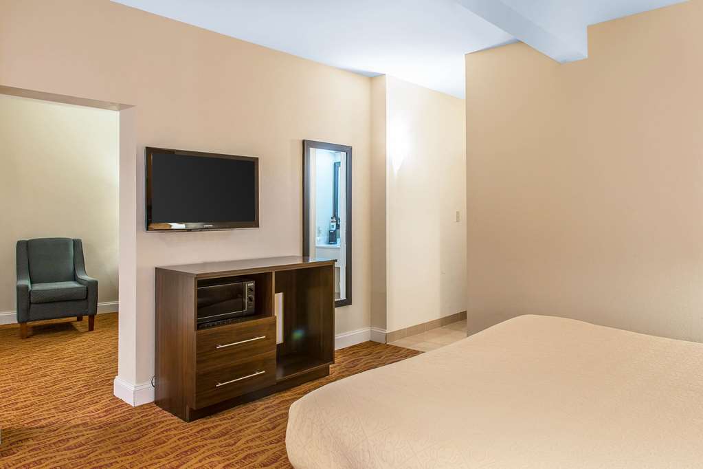 Quality Inn & Suites Middletown Newport - photo 21