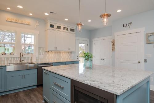 All Decked Out by Oak Island Accommodations - photo 22