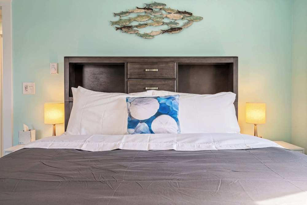 The Shore Thing Walk to Beach in Wells, United States