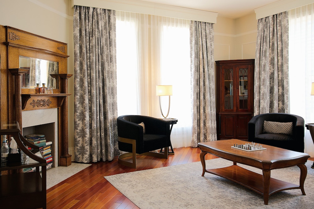 The Oxford Hotel - photo 32