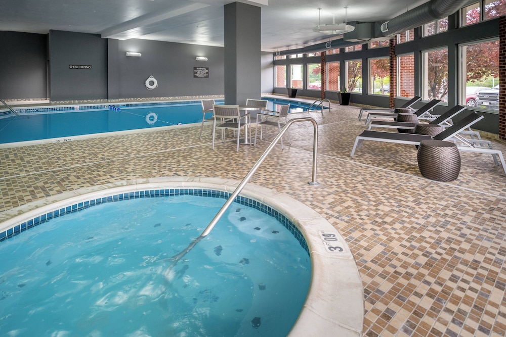 Delta Hotels by Marriott Huntington Mall - photo 16