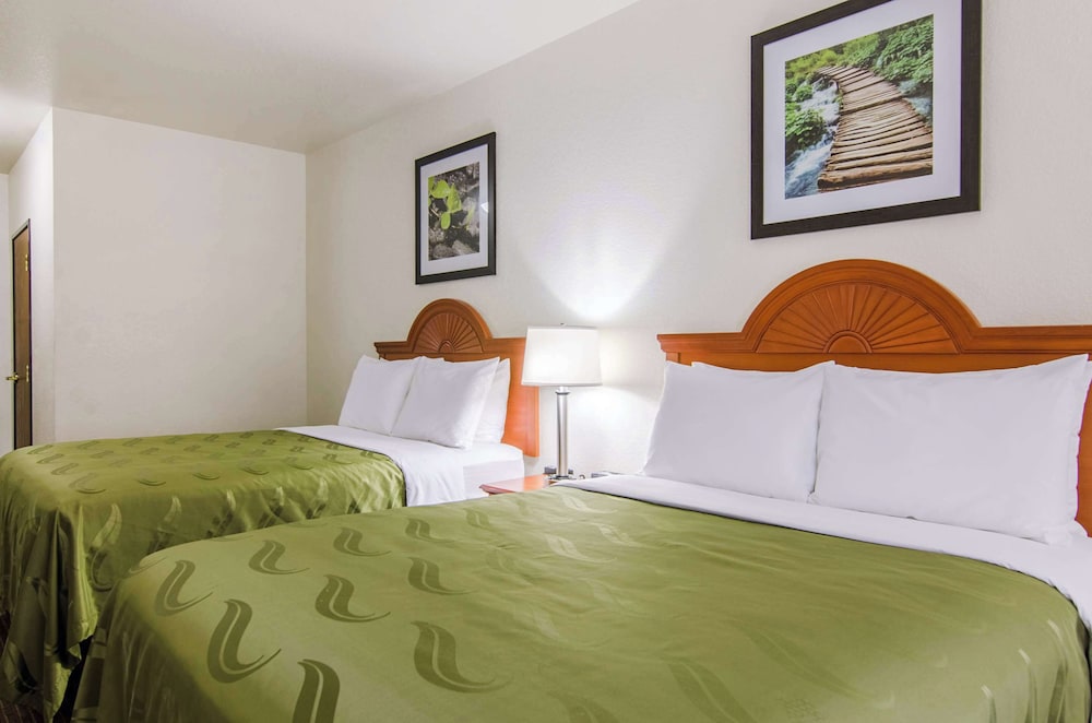 Quality Inn Junction City Near Fort Riley - photo 29