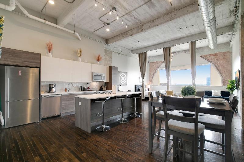 Luxury Downtown Dallas Stay by Amyfinehouse - photo 292